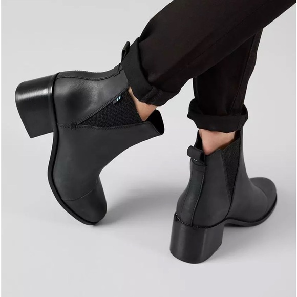 Toms Shoes - Toms Esme Black Leather Ankle Heeled Boots